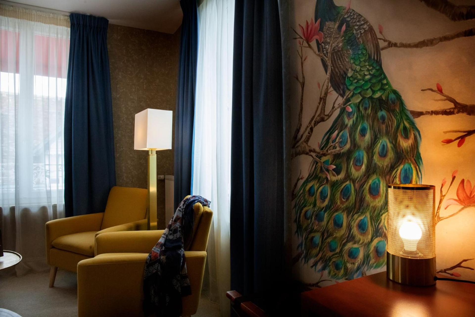 Logis Hotel La Breche - Restaurant Berthelot Αμπουάζ Εξωτερικό φωτογραφία
