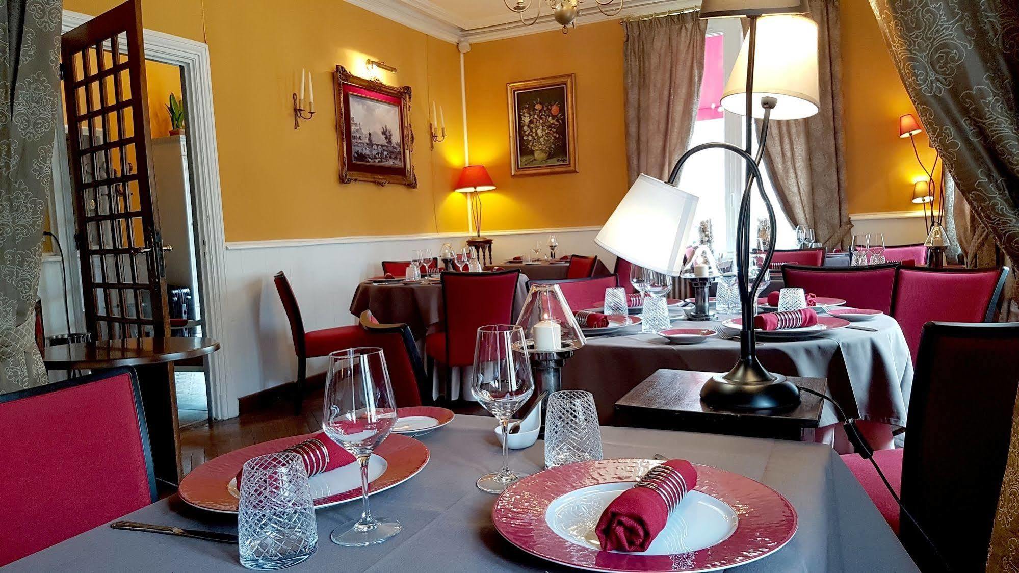 Logis Hotel La Breche - Restaurant Berthelot Αμπουάζ Εξωτερικό φωτογραφία